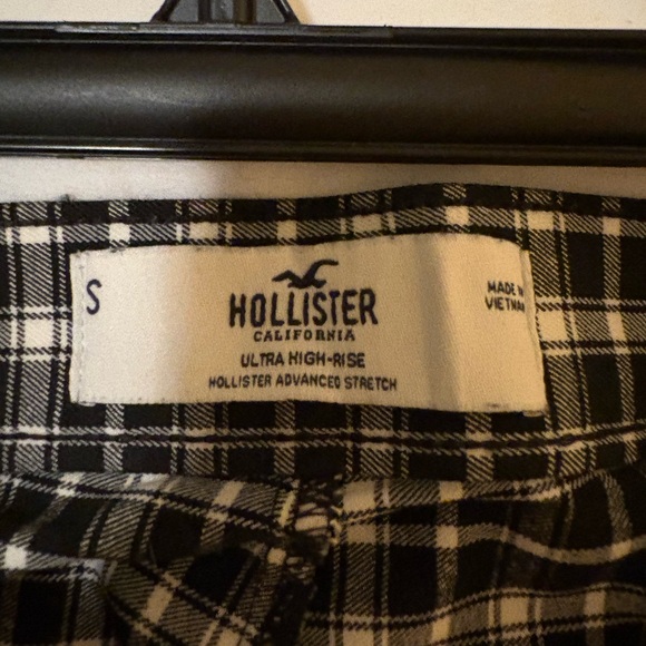 Hollister Ultra High Rise Monochrome Checkered Stretch Pants - Picture 1 of 3